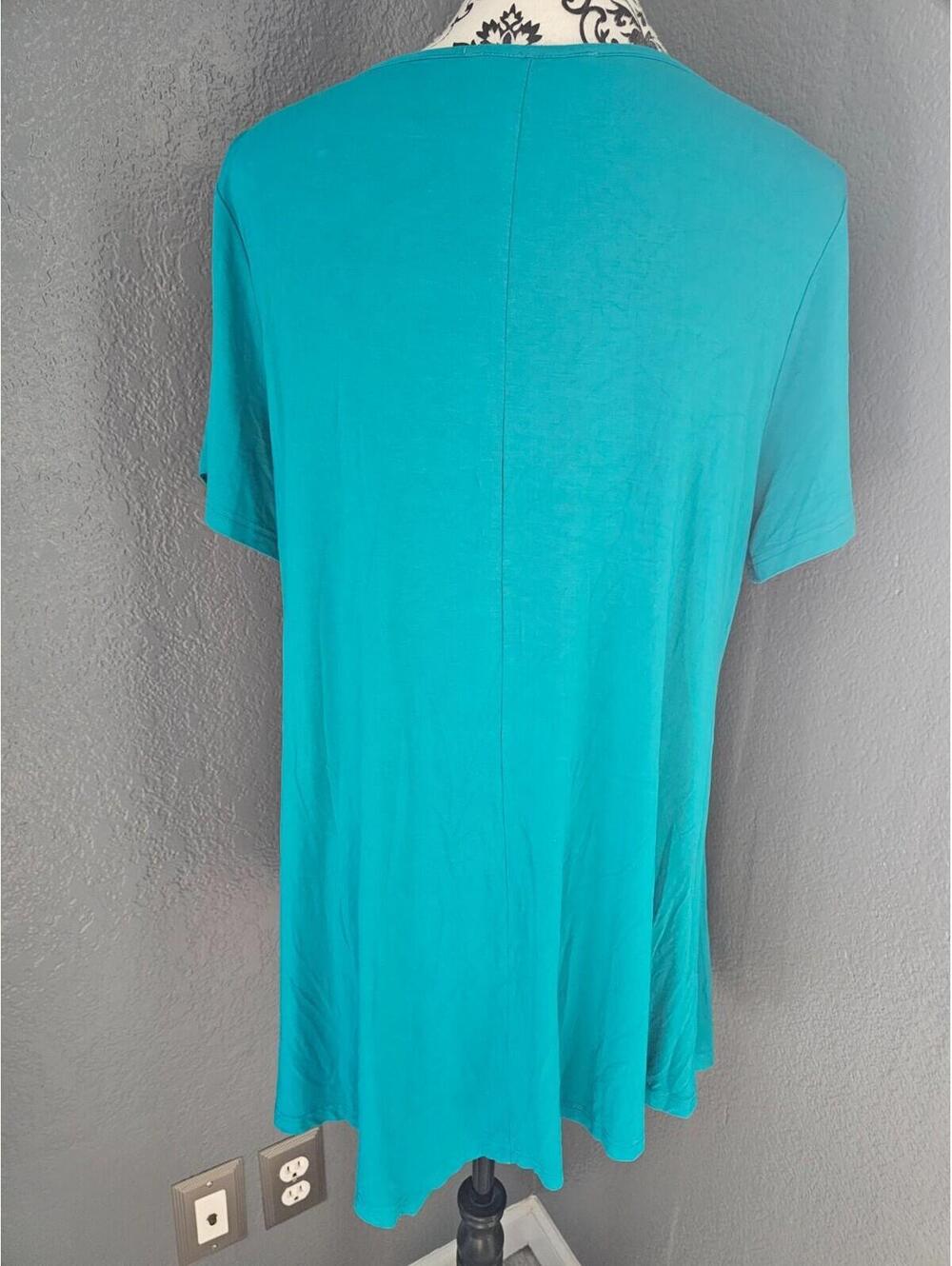 Women's L&B Lucky & Blessed Blouse Top Short Sleeve Size Large Teal Round Neck - Picture 8 of 10
